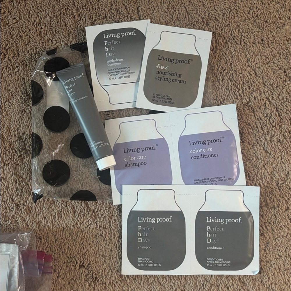BUNDLE Makeup/Body/Skincare Samples - Picture 4 of 9